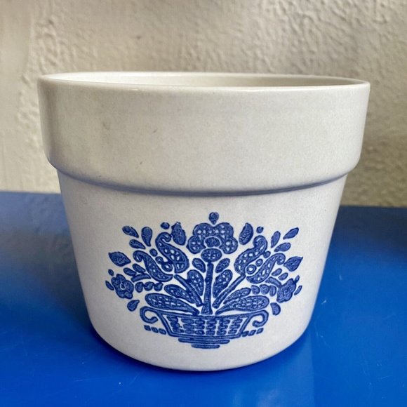 Vintage Pfaltzgraff Yorktowne Stoneware Planter - Picture 4 of 7